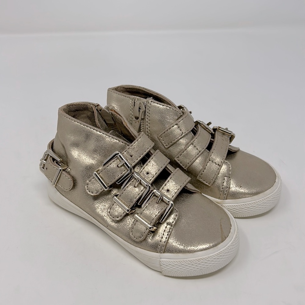 Gianni Bini Gold Girl’s High Top Sneakers Size 7 Excellent Condition